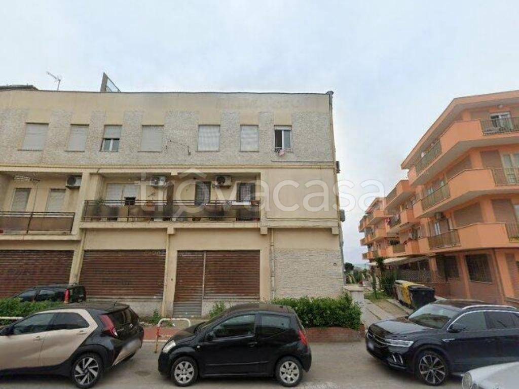 negozio in vendita a Pomezia