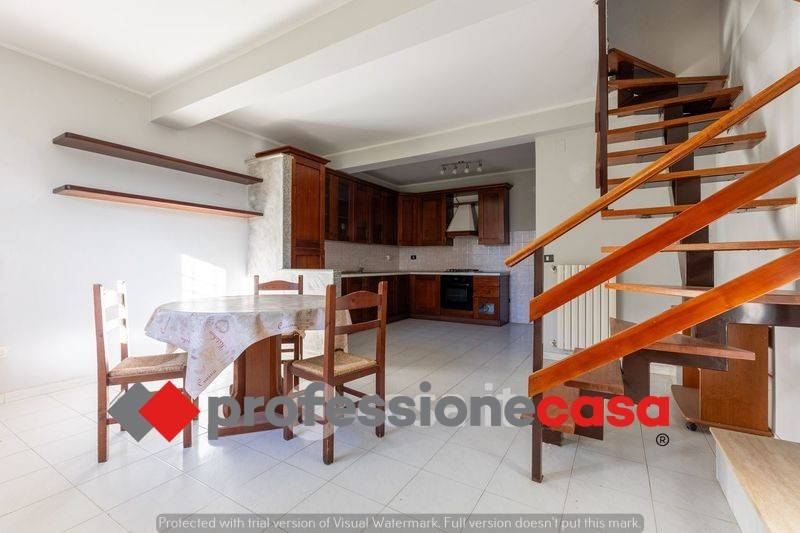 casa indipendente in vendita a Pomezia in zona Castagnetta