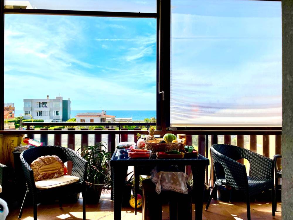 appartamento in vendita a Pomezia in zona Torvaianica