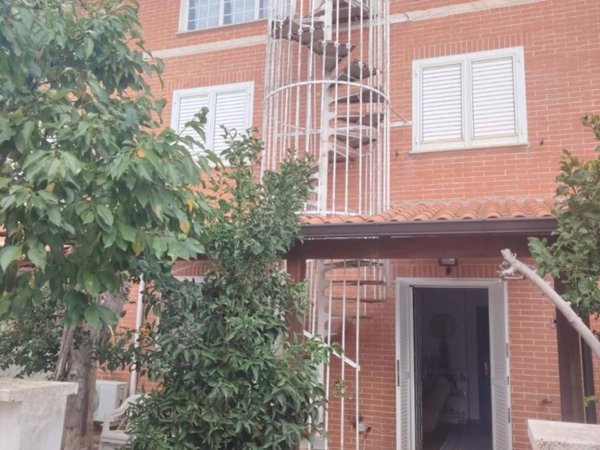 casa indipendente in vendita a Pomezia in zona Campo Selva