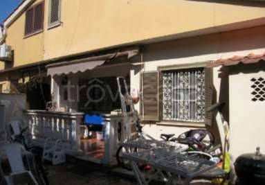 appartamento in vendita a Pomezia in zona Torvaianica