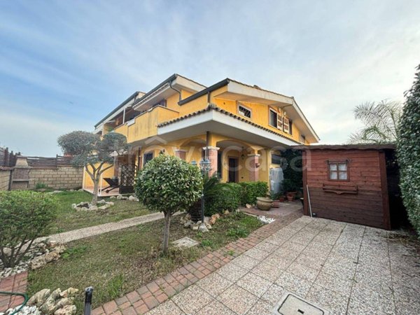 casa indipendente in vendita a Pomezia