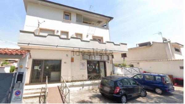 appartamento in vendita a Pomezia in zona Torvaianica Alta
