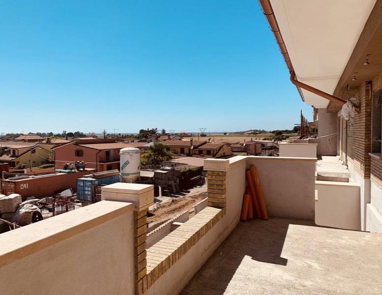 appartamento in vendita a Pomezia in zona Torvaianica Alta