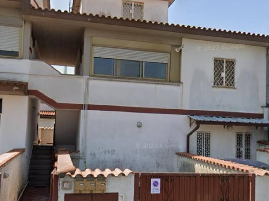 appartamento in vendita a Pomezia in zona Torvaianica