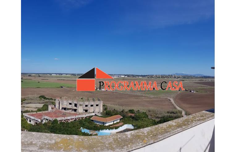 appartamento in vendita a Pomezia in zona Torvaianica