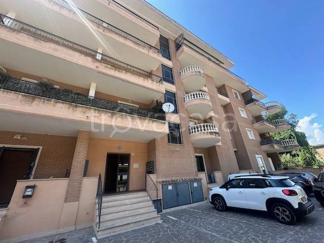 appartamento in vendita a Pomezia