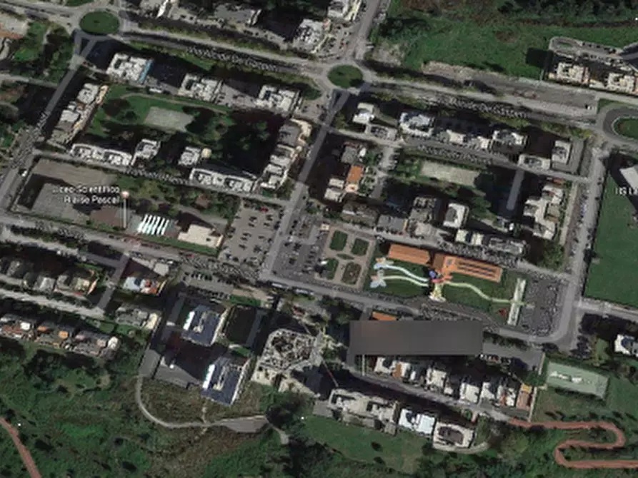 locale di sgombero in vendita a Pomezia