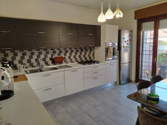 casa indipendente in vendita a Pomezia in zona Campo Selva