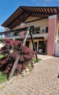 appartamento in vendita a Pomezia in zona Campo Jemini