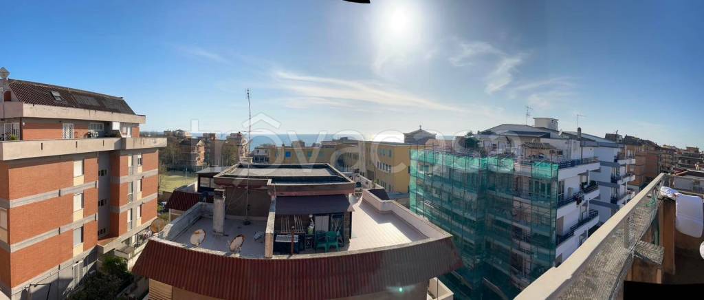 appartamento in vendita a Pomezia in zona Torvaianica