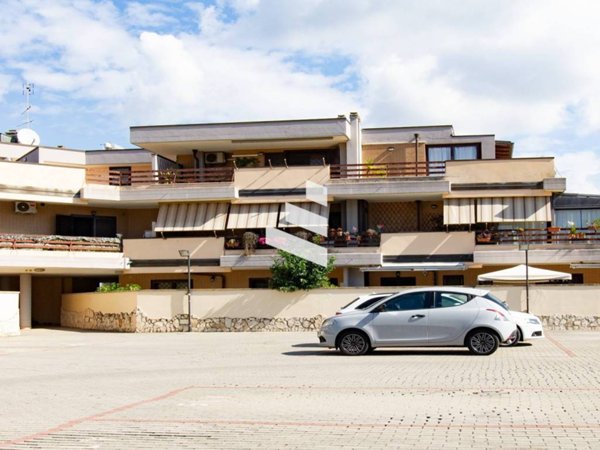 appartamento in vendita a Pomezia in zona Torvaianica