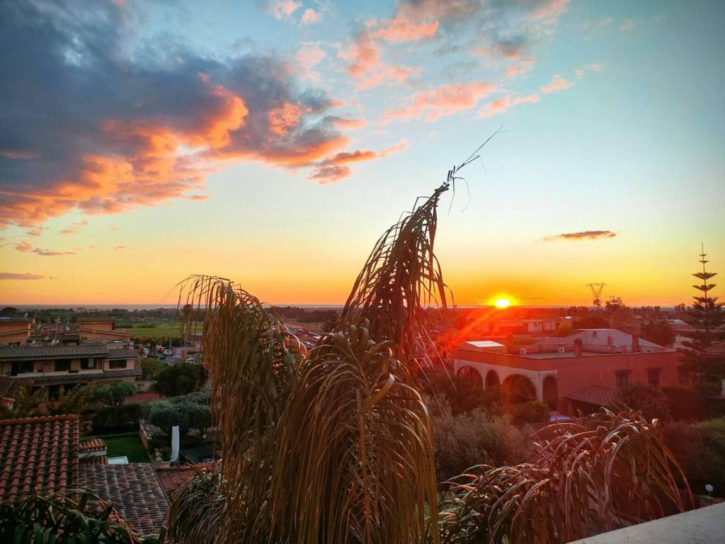 appartamento in vendita a Pomezia in zona Torvaianica Alta