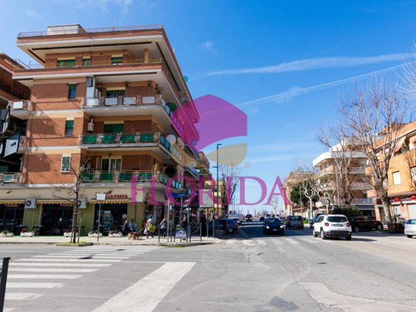 appartamento in vendita a Pomezia in zona Campo Selva