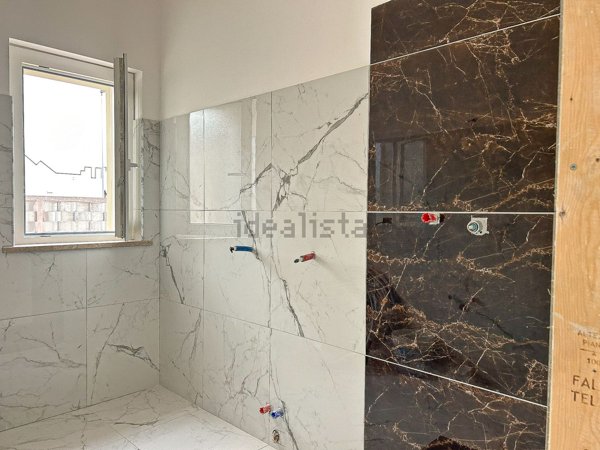 appartamento in vendita a Pomezia in zona Torvaianica