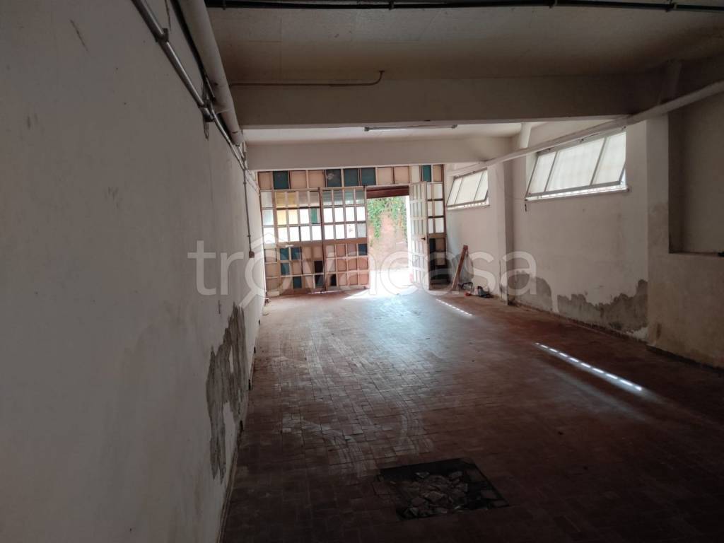 appartamento in vendita a Pomezia in zona Torvaianica