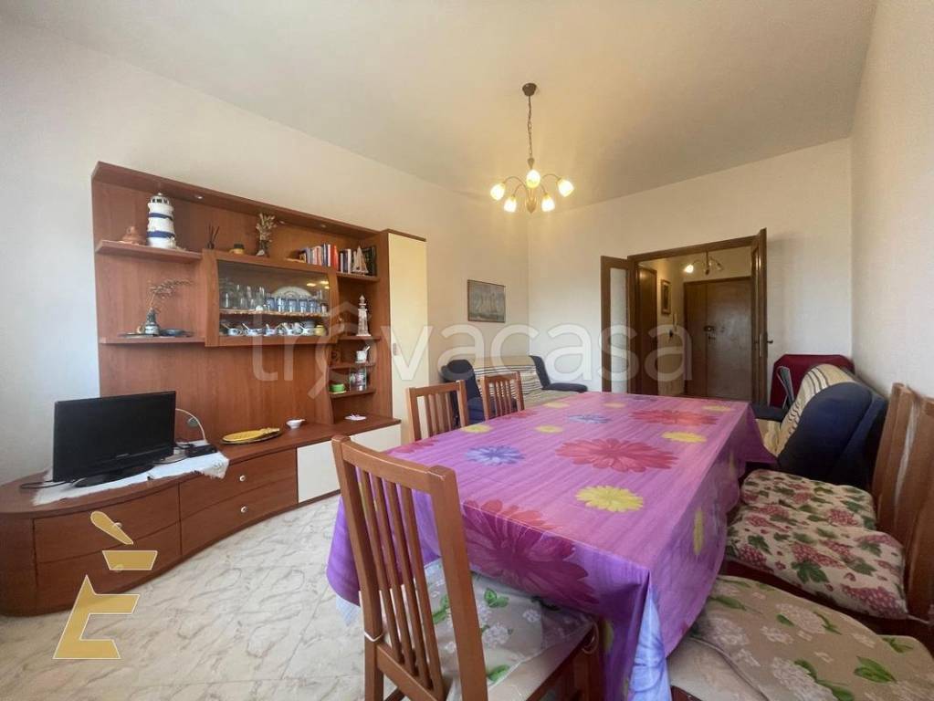 appartamento in vendita a Pomezia in zona Torvaianica