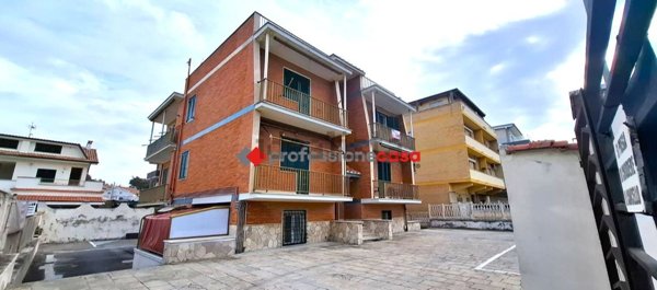 appartamento in vendita a Pomezia in zona Torvaianica
