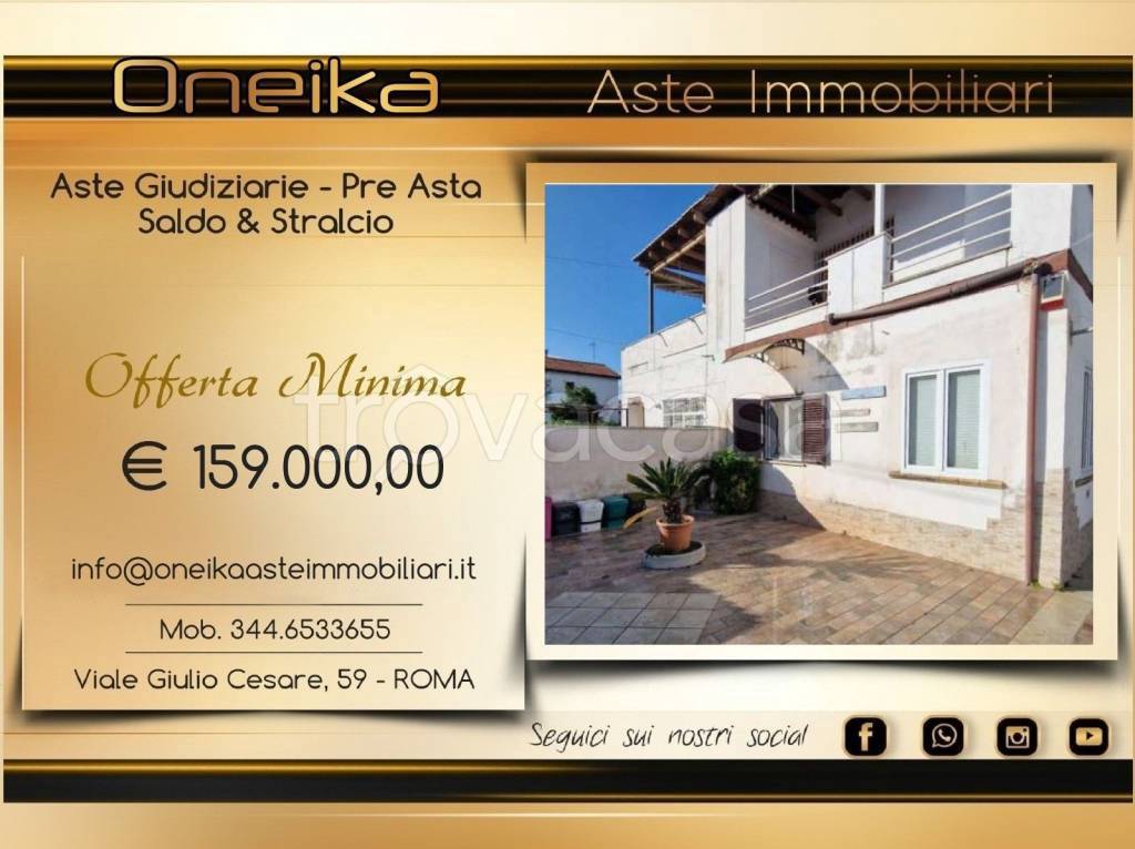 appartamento in vendita a Pomezia in zona Torvaianica