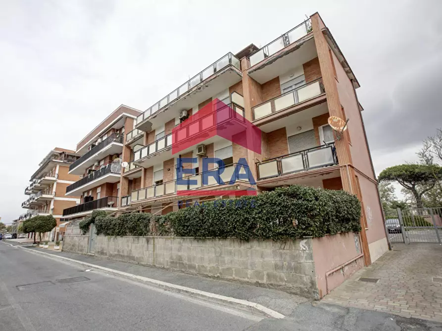 appartamento in vendita a Pomezia in zona Torvaianica