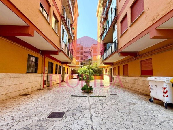 appartamento in vendita a Pomezia in zona Torvaianica