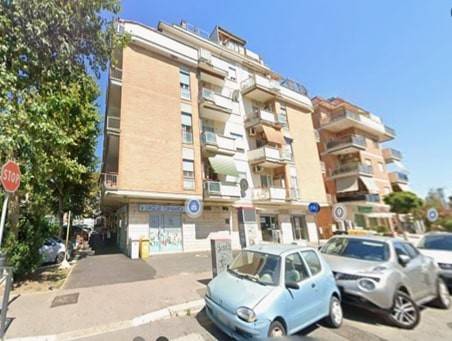 ufficio in vendita a Pomezia in zona Torvaianica