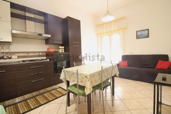 appartamento in vendita a Pomezia in zona Torvaianica