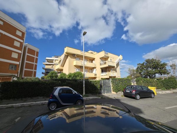 appartamento in vendita a Pomezia in zona Torvaianica