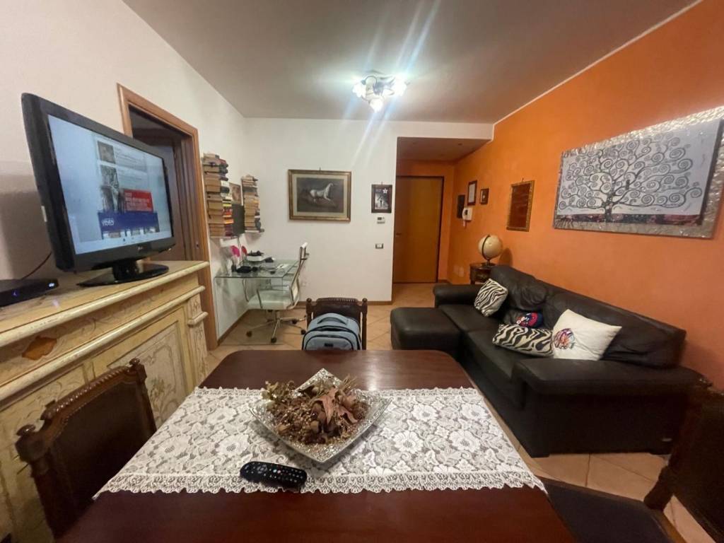 appartamento in vendita a Pomezia in zona Colli di Enea