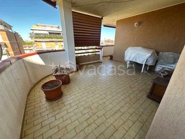 appartamento in vendita a Pomezia