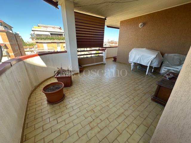 appartamento in vendita a Pomezia