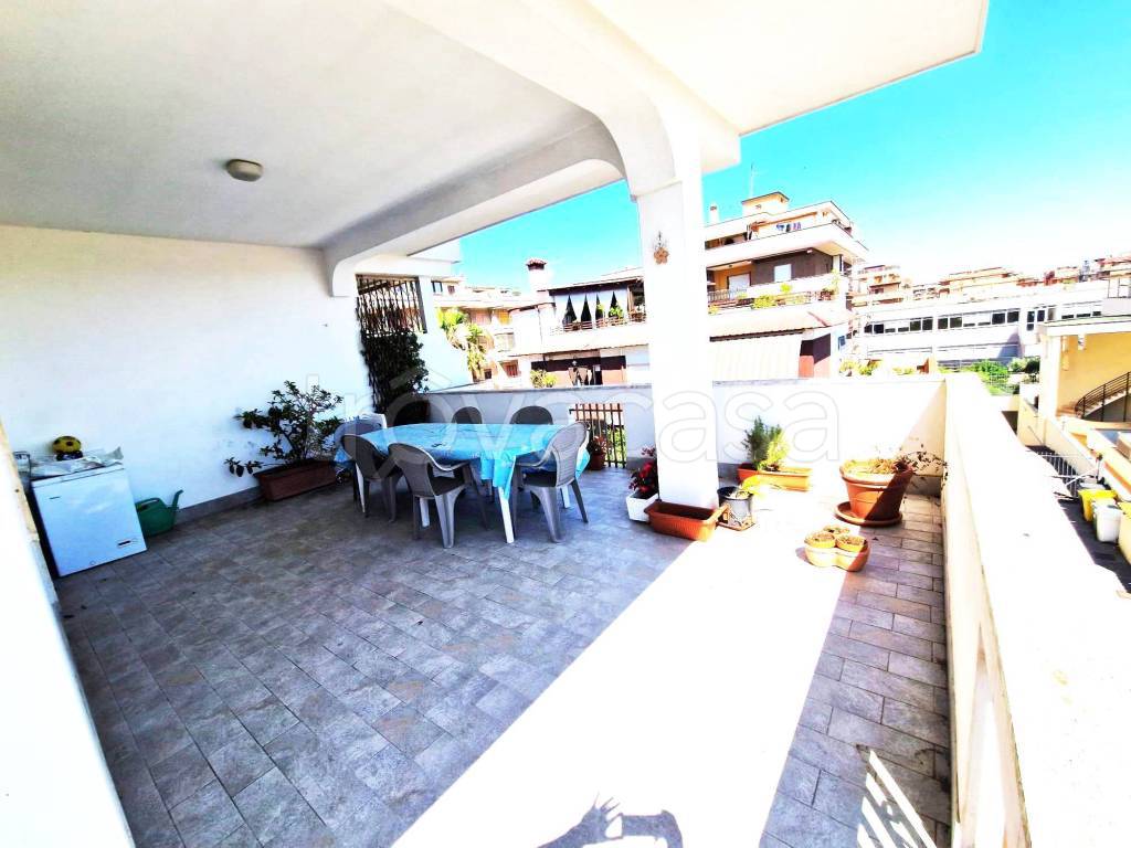 appartamento in vendita a Pomezia in zona Torvaianica