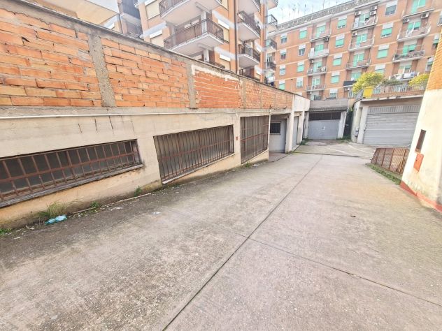 negozio in vendita a Pomezia