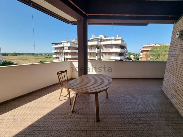 appartamento in vendita a Pomezia in zona Torvaianica