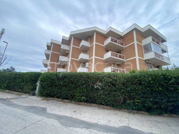 appartamento in vendita a Pomezia in zona Torvaianica