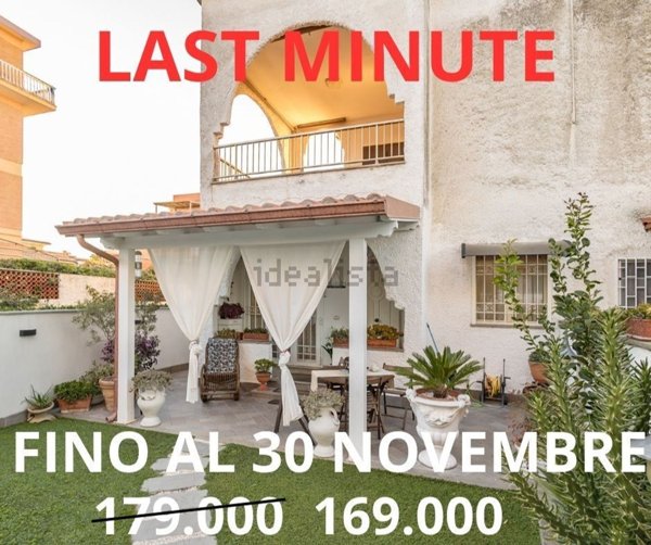 appartamento in vendita a Pomezia in zona Torvaianica