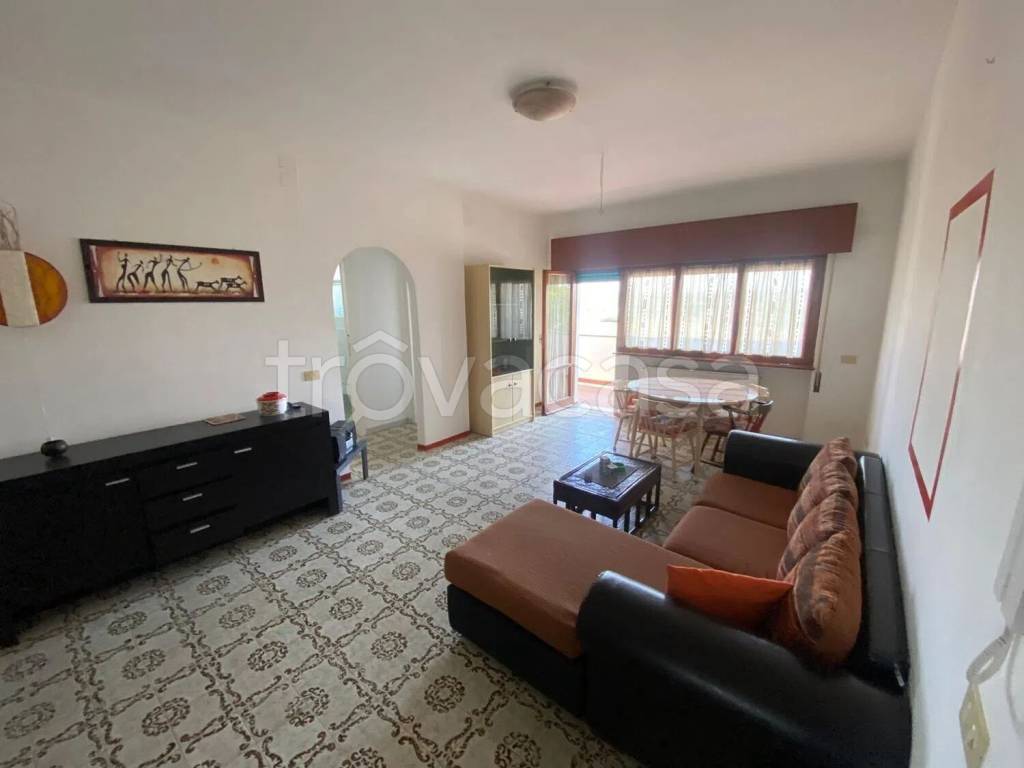 appartamento in vendita a Pomezia in zona Torvaianica