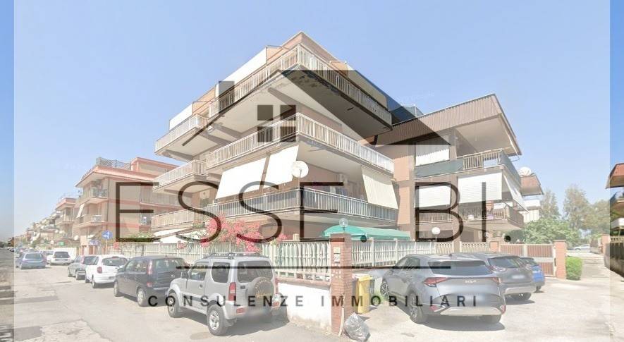 appartamento in vendita a Pomezia in zona Torvaianica