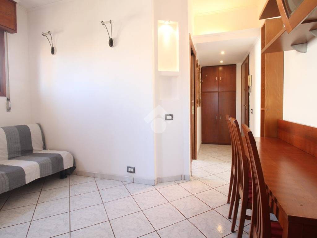 appartamento in vendita a Pomezia in zona Torvaianica