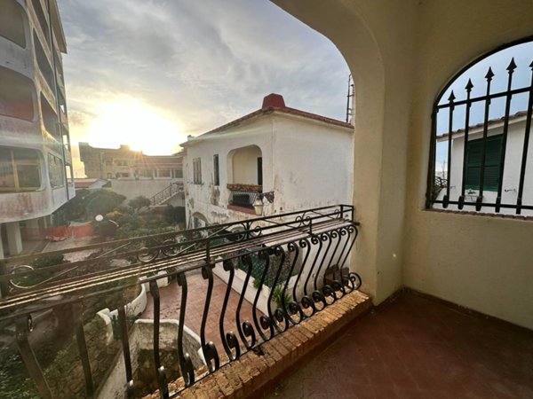 appartamento in vendita a Pomezia in zona Torvaianica