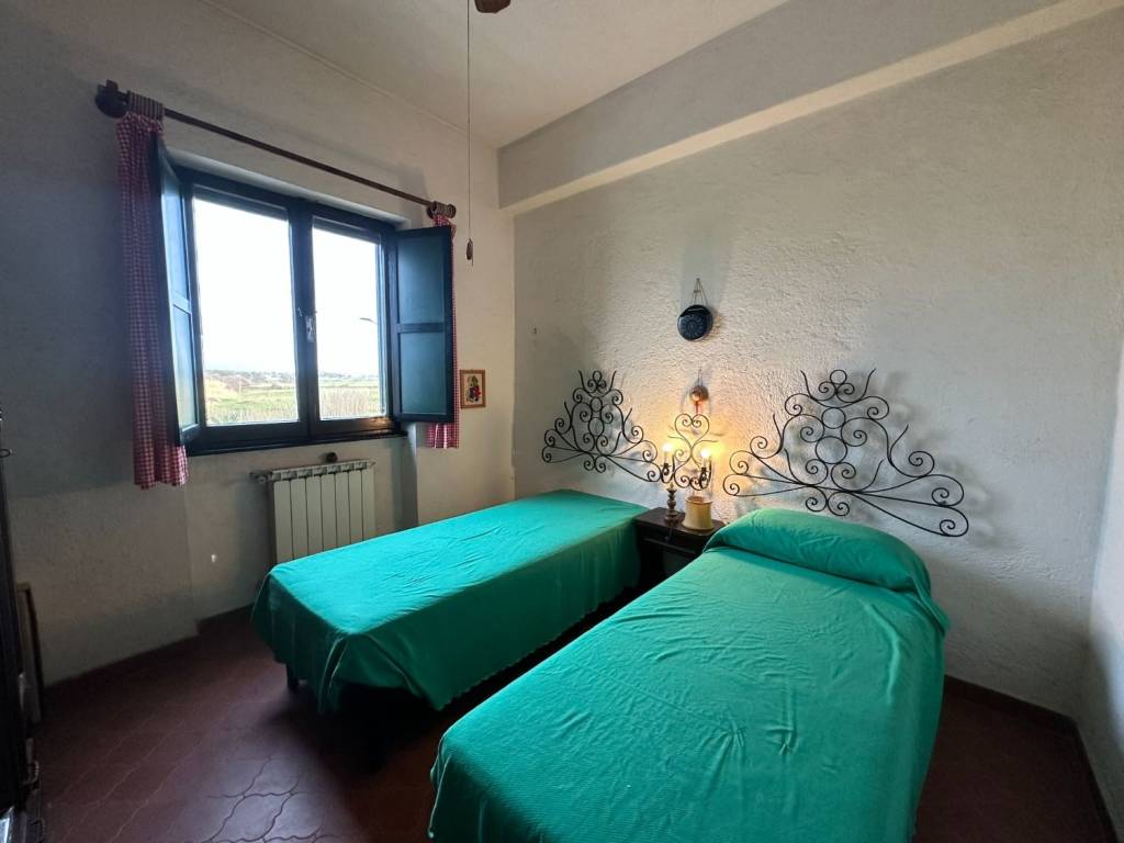 appartamento in vendita a Pomezia in zona Torvaianica