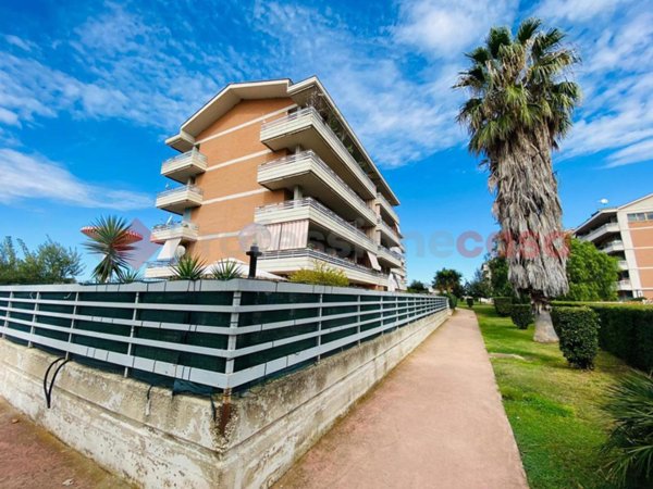 appartamento in vendita a Pomezia in zona Santa Palomba