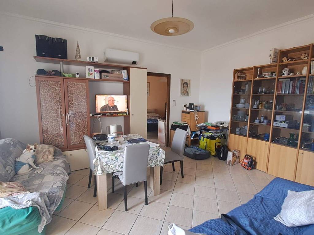 appartamento in vendita a Pomezia in zona Torvaianica