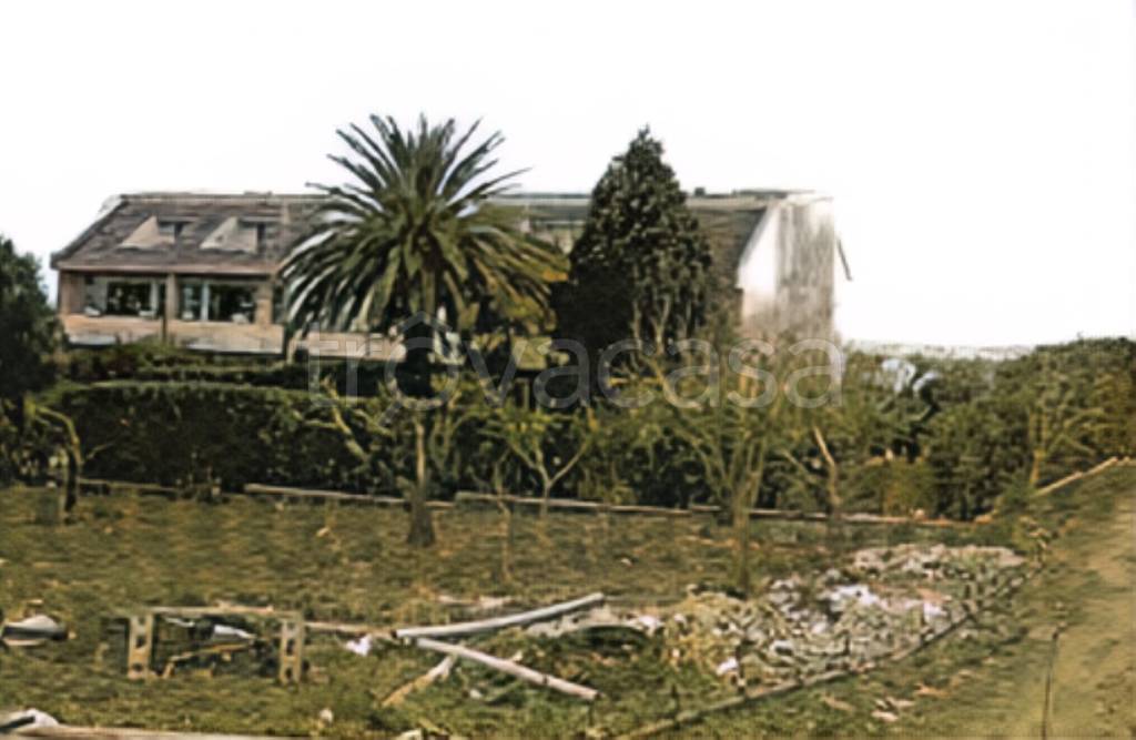 appartamento in vendita a Pomezia in zona Campo Ascolano