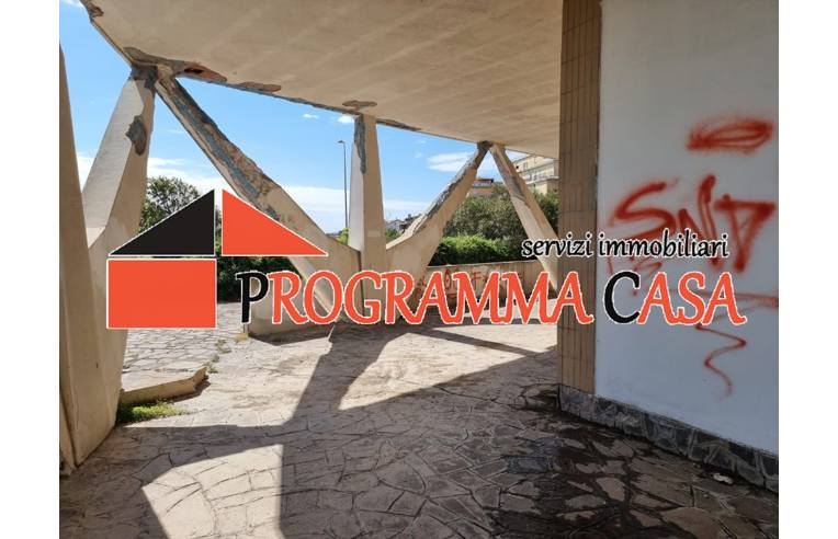 appartamento in vendita a Pomezia in zona Torvaianica Alta