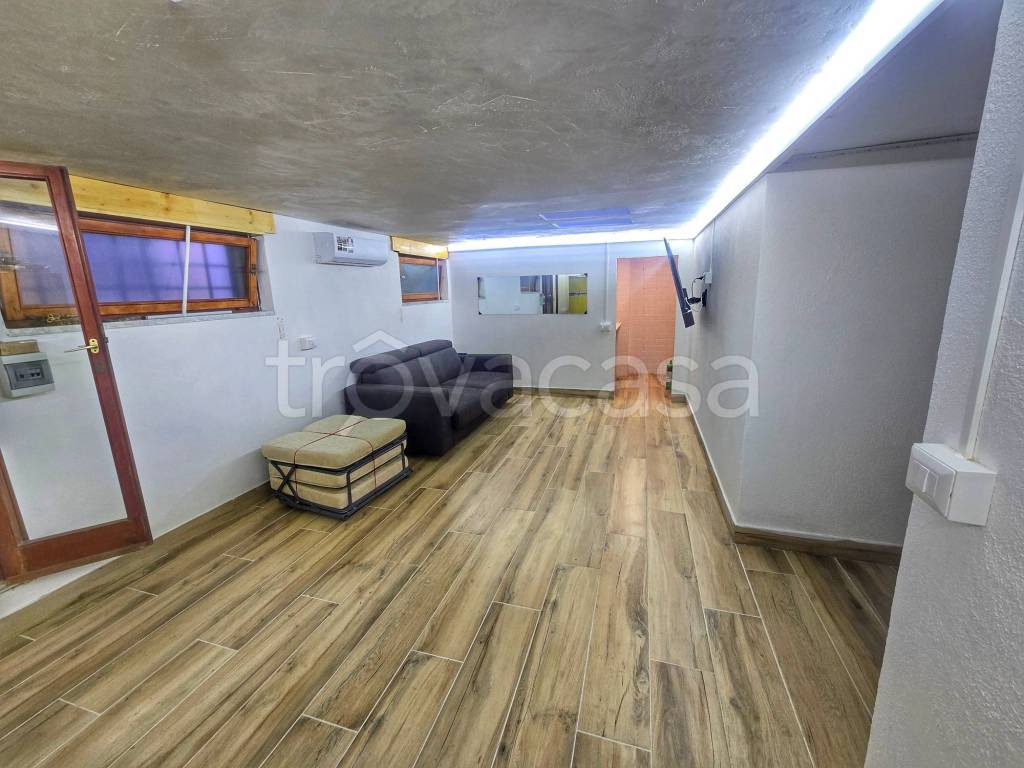 appartamento in vendita a Pomezia in zona Torvaianica