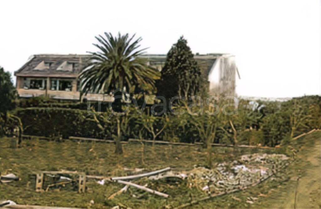 appartamento in vendita a Pomezia in zona Campo Ascolano