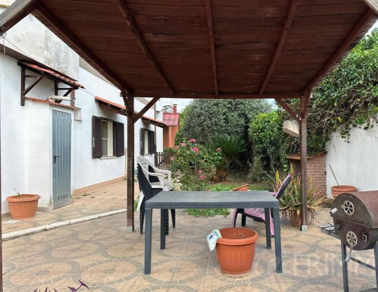 appartamento in vendita a Pomezia in zona Santa Procula