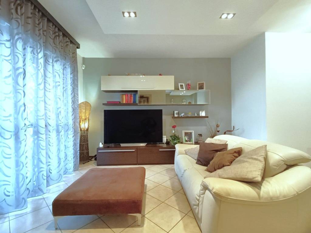 appartamento in vendita a Pomezia