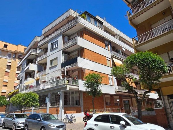 appartamento in vendita a Pomezia